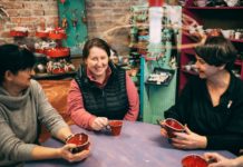 S predajom keramiky začínali na ulici. Na trhu sú už 23 rokov, no korona im podrazila nohy