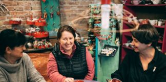 S predajom keramiky začínali na ulici. Na trhu sú už 23 rokov, no korona im podrazila nohy